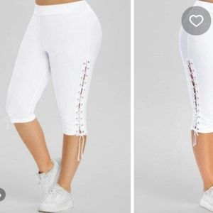 NWT High Waisted Lace Up Side Capri Pants White XL